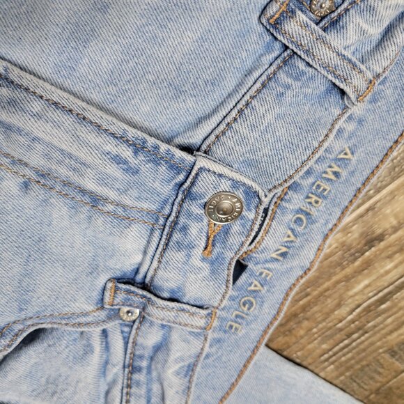 American Eagle Stretch Super High-Waisted Straight Jean - Picture 5 of 5